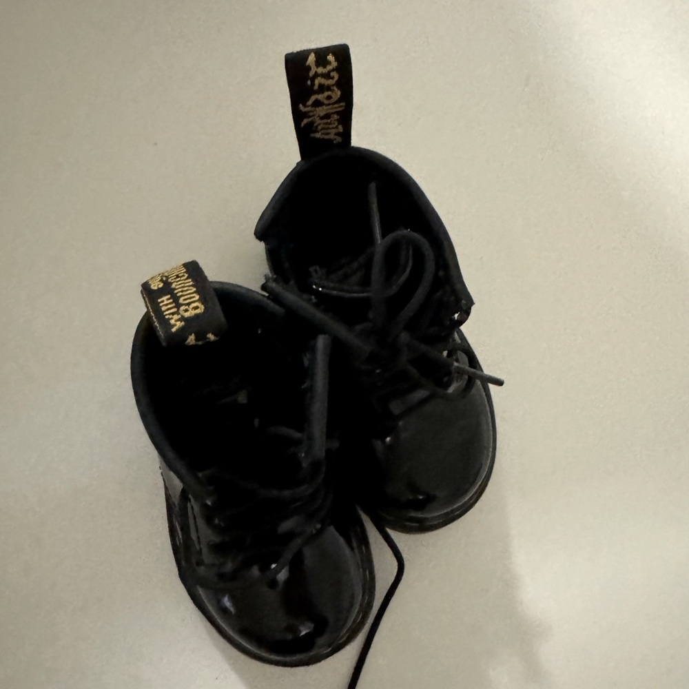Baby Dr. Marten - Size 4 baby